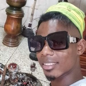 Meet your Posher, Adrian